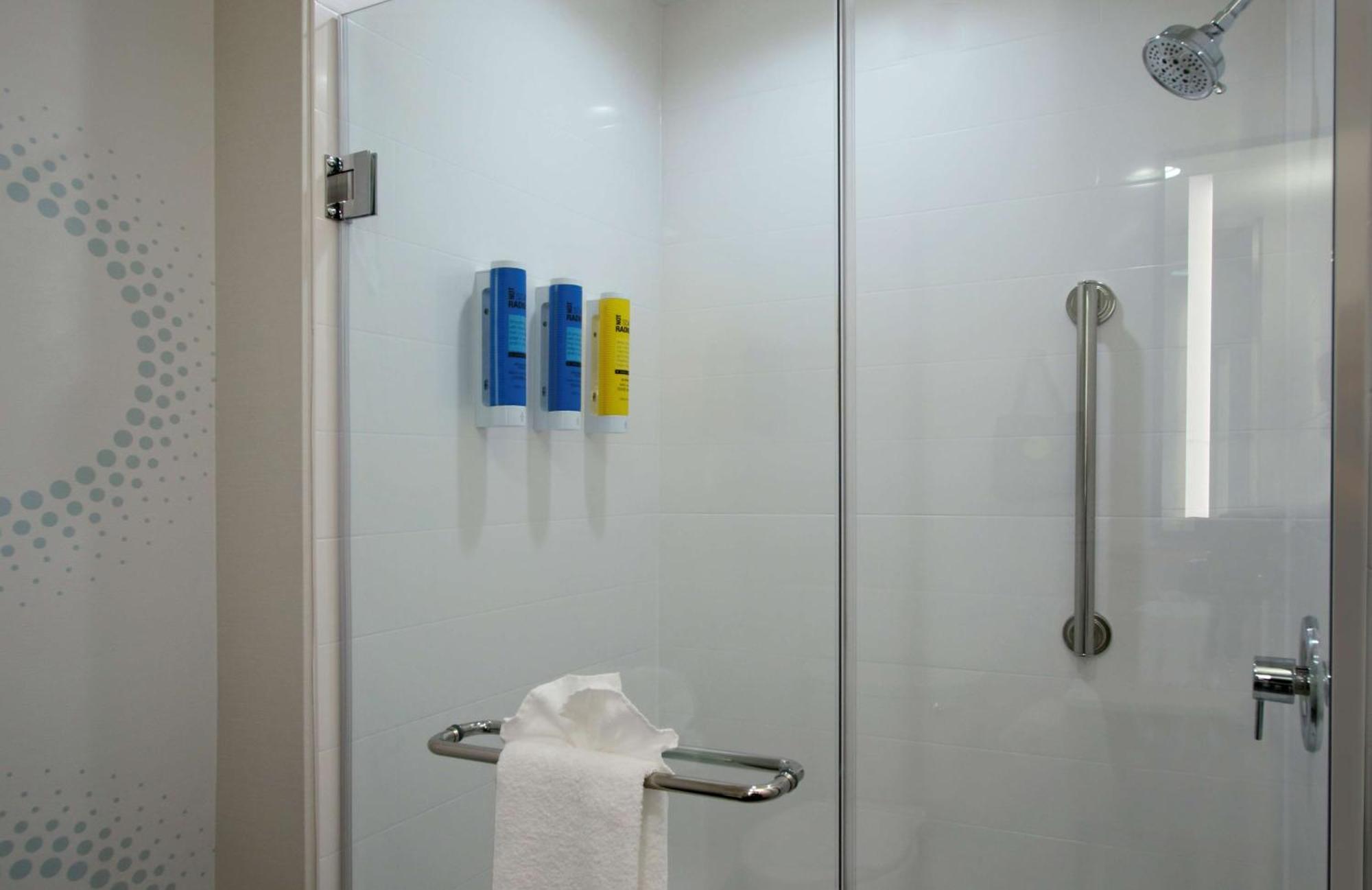 Tru By Hilton Columbus Airport Hotell Exteriör bild